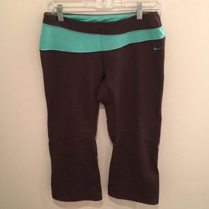 NIKE Fit Dry Cropped Legging - Brown/Teal